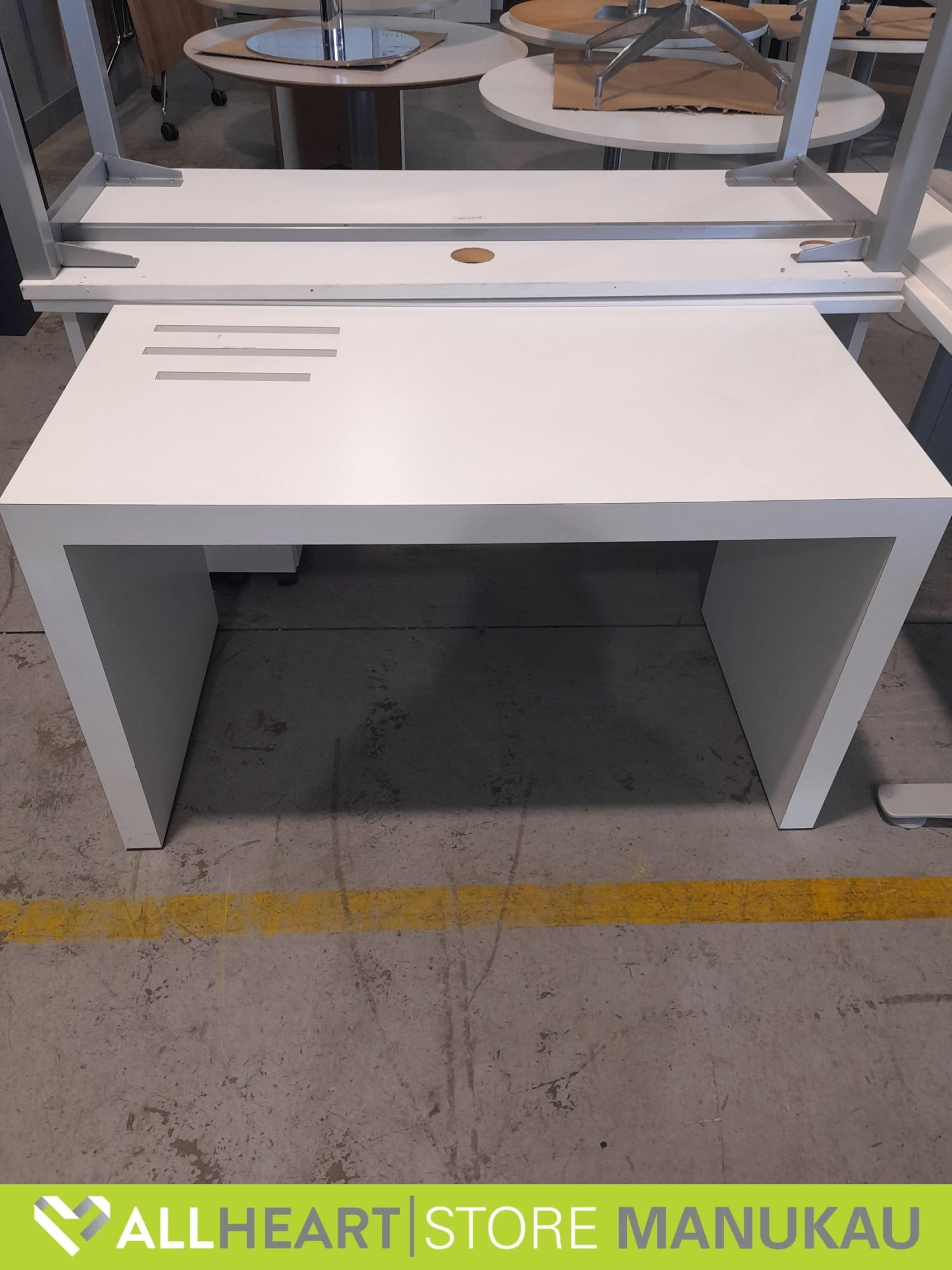 1200mm - Solid Desk White