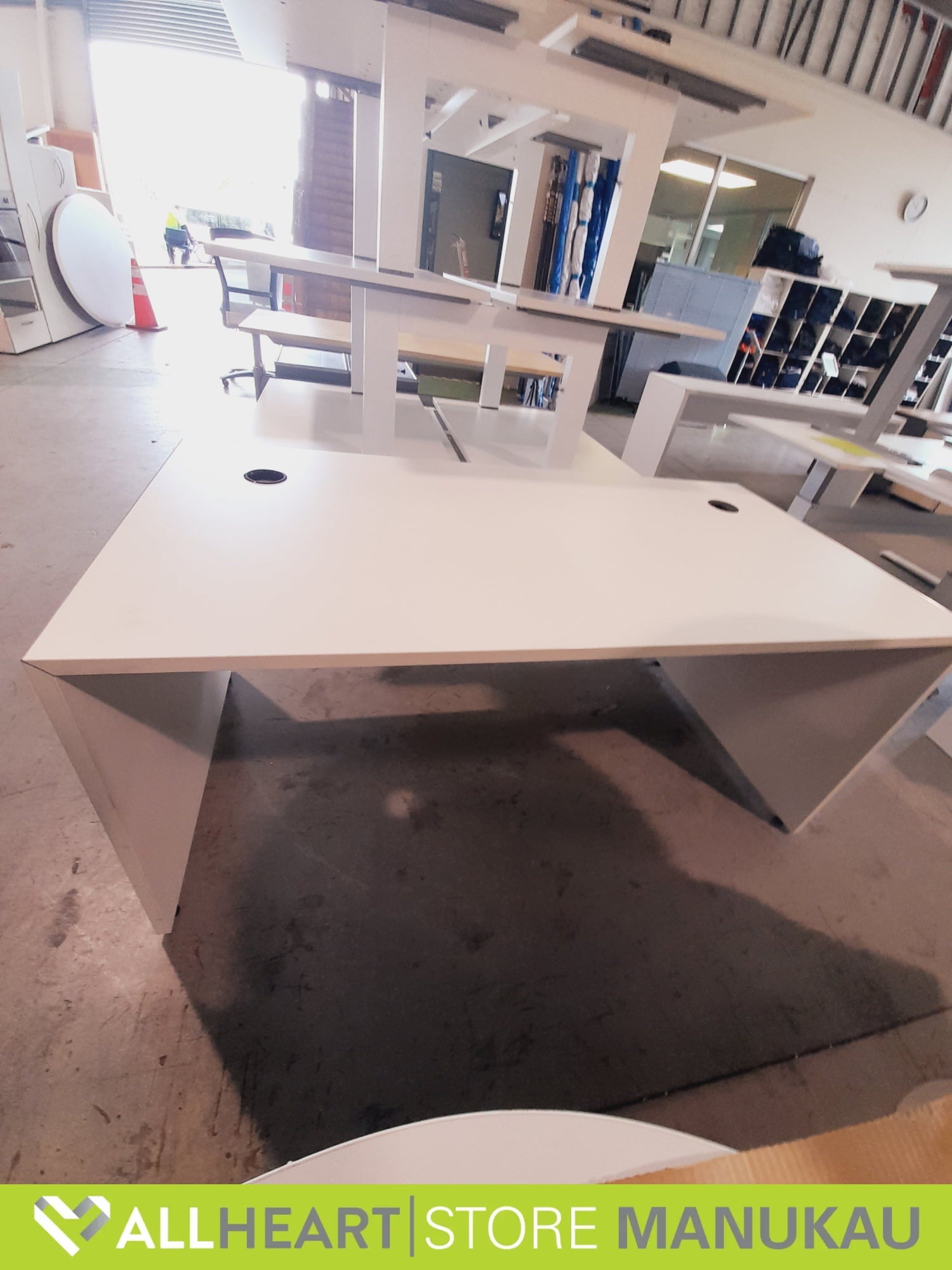 1605mm Solid Desk - Modesty Desk - White