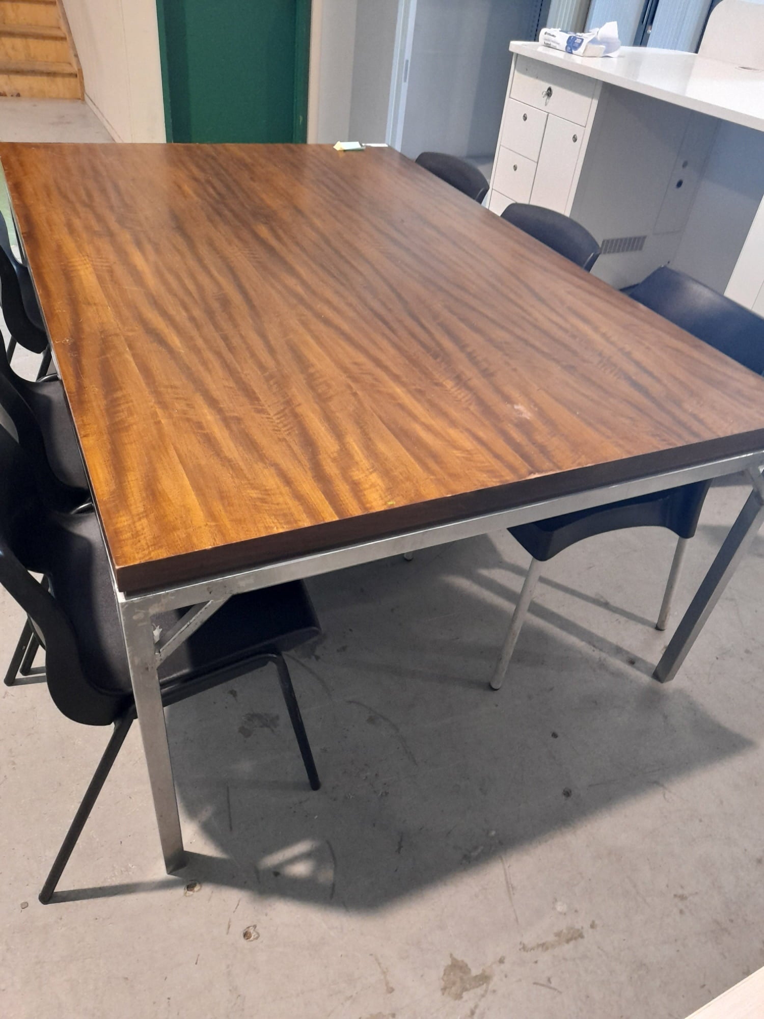 1885mm Basic Table - Large - Brown Top