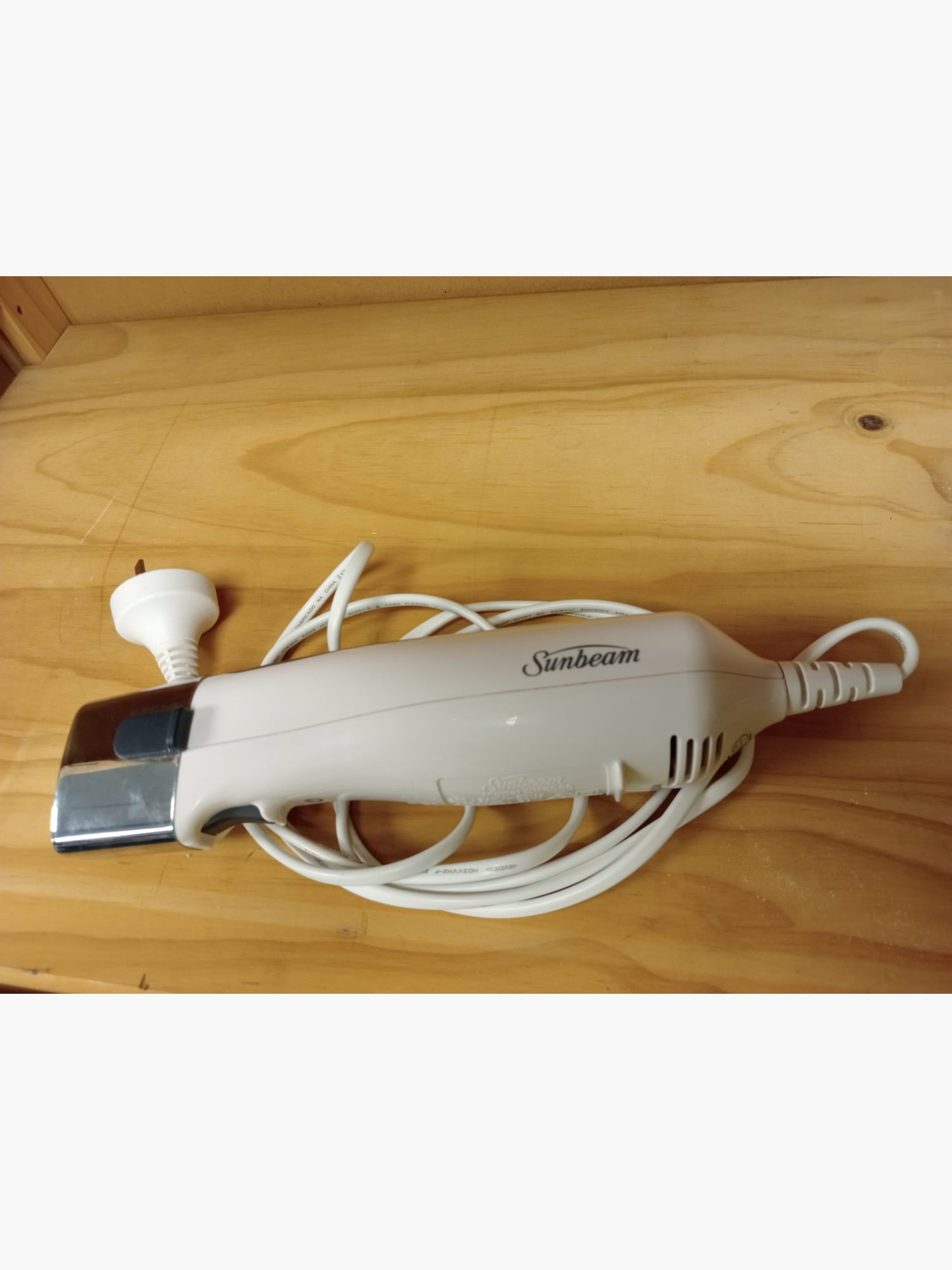 B/E Sunbeam CarveEasy Twin Blade Electric Knife - Kitchen Appliance