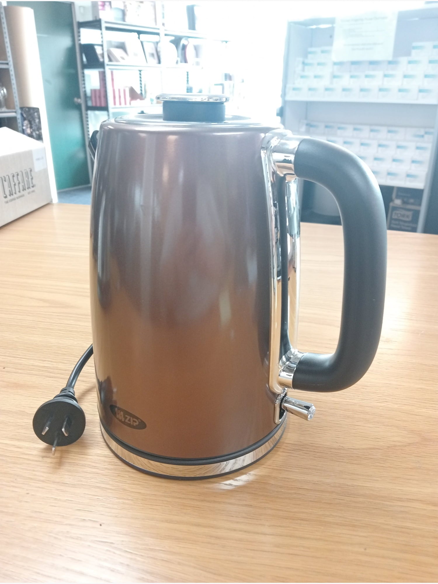 B/E Zip electric kettle - Kitchen Appliance
