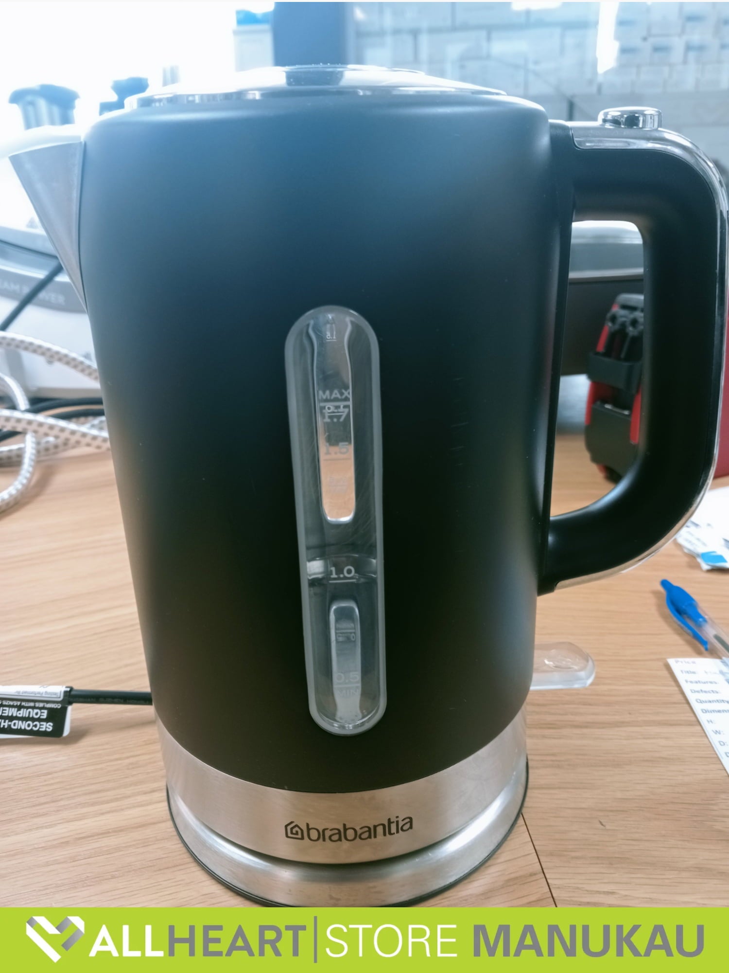 BE Brabantia Kettle 1.7L - Kitchen Appliance