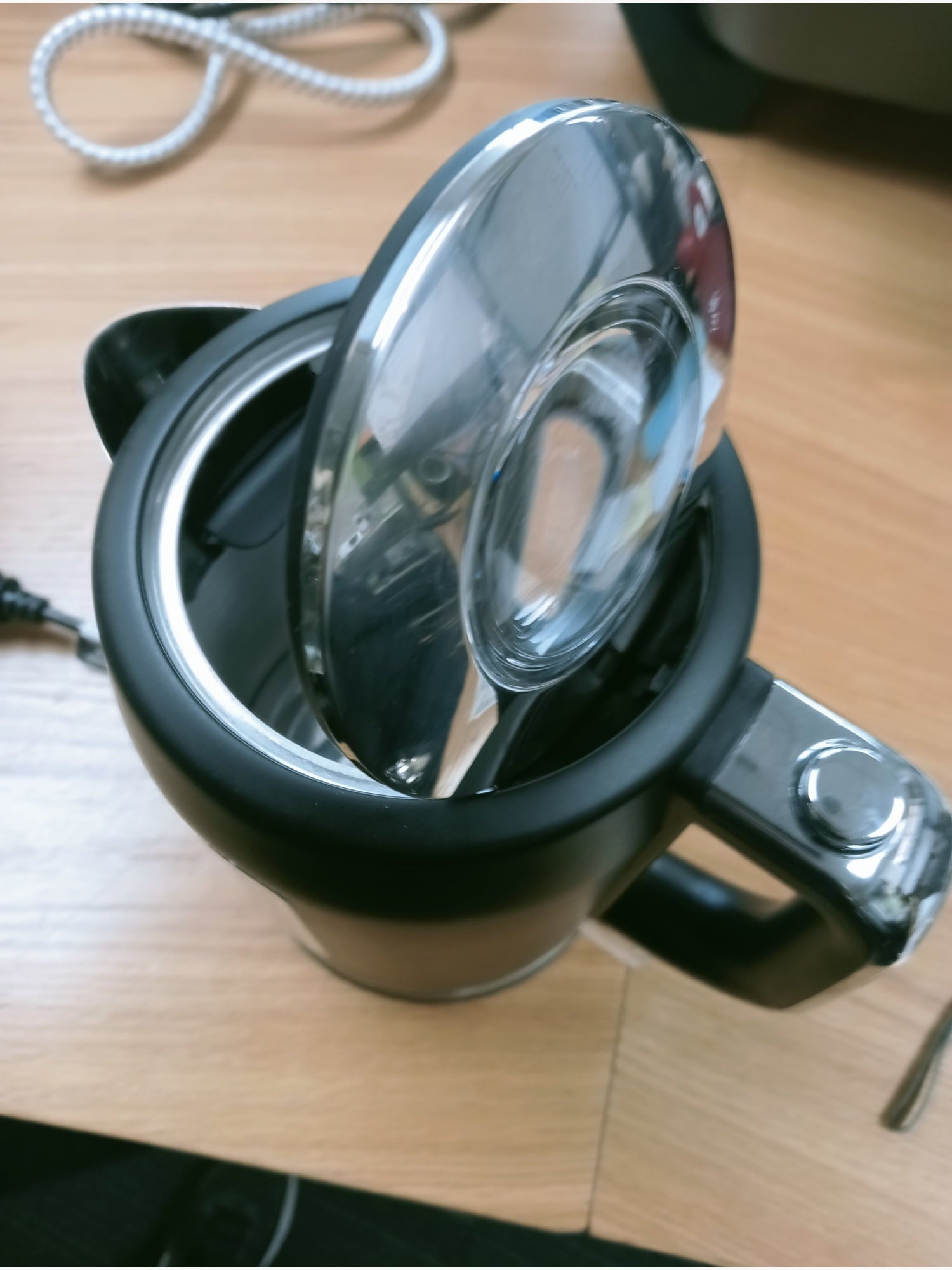 BE Brabantia Kettle 1.7L - Kitchen Appliance
