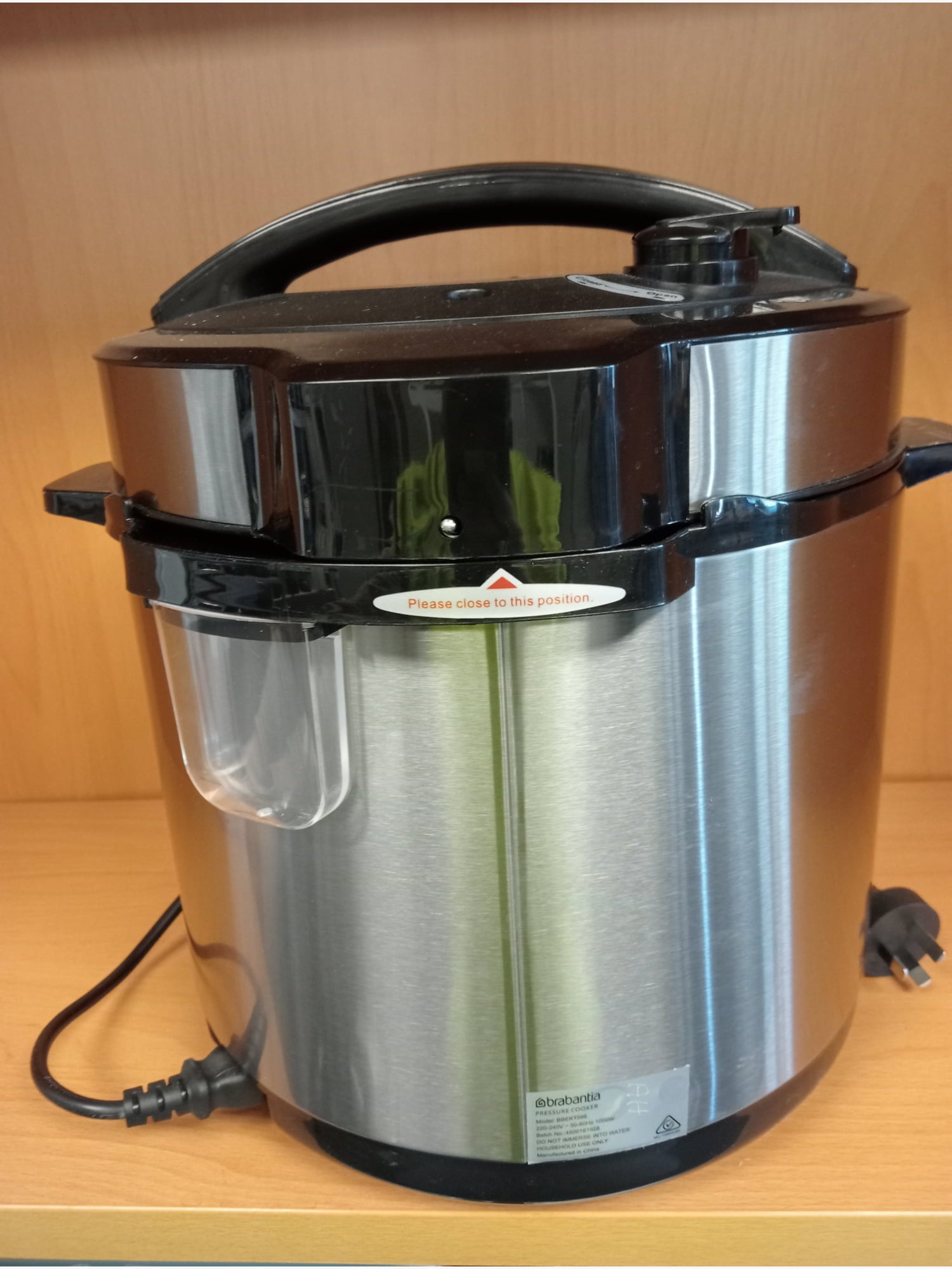 BE Brabantia Multifunctional Pressure Cooker - Kitchen Appliance