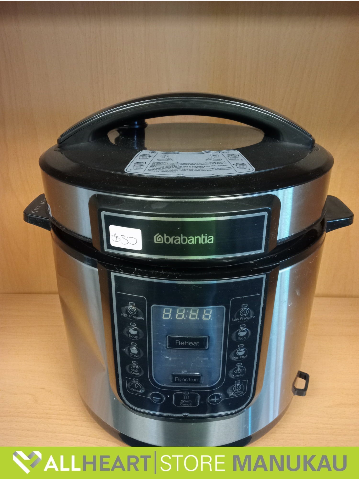 BE Brabantia Multifunctional Pressure Cooker - Kitchen Appliance