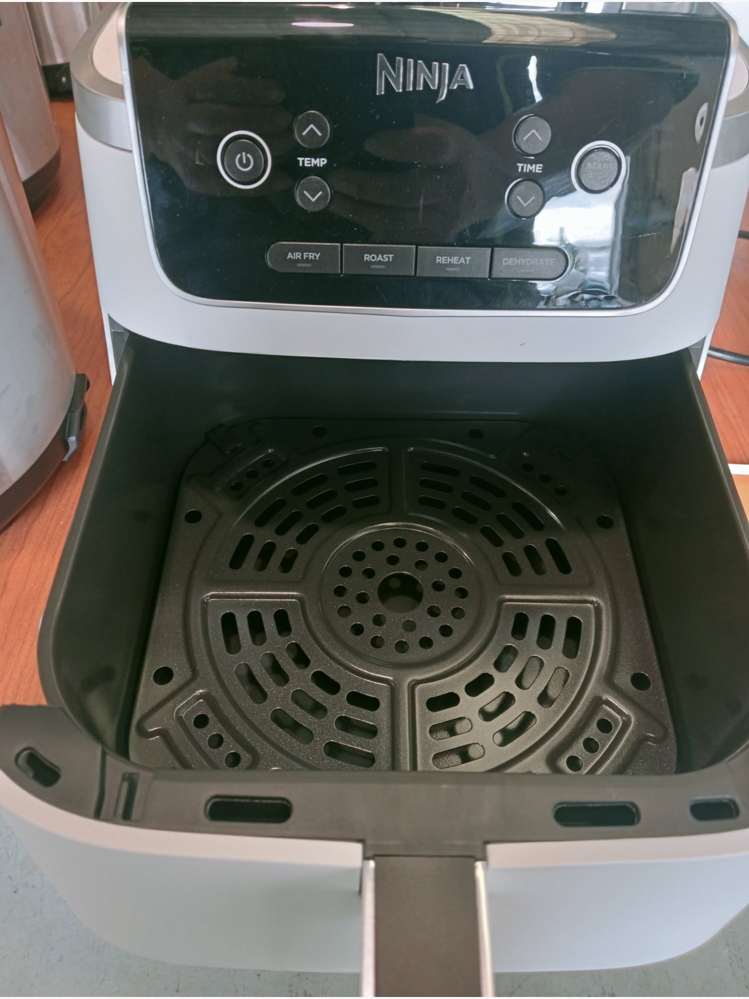 BE Ninja Pro Air Fryer - White - Kitchen Appliance