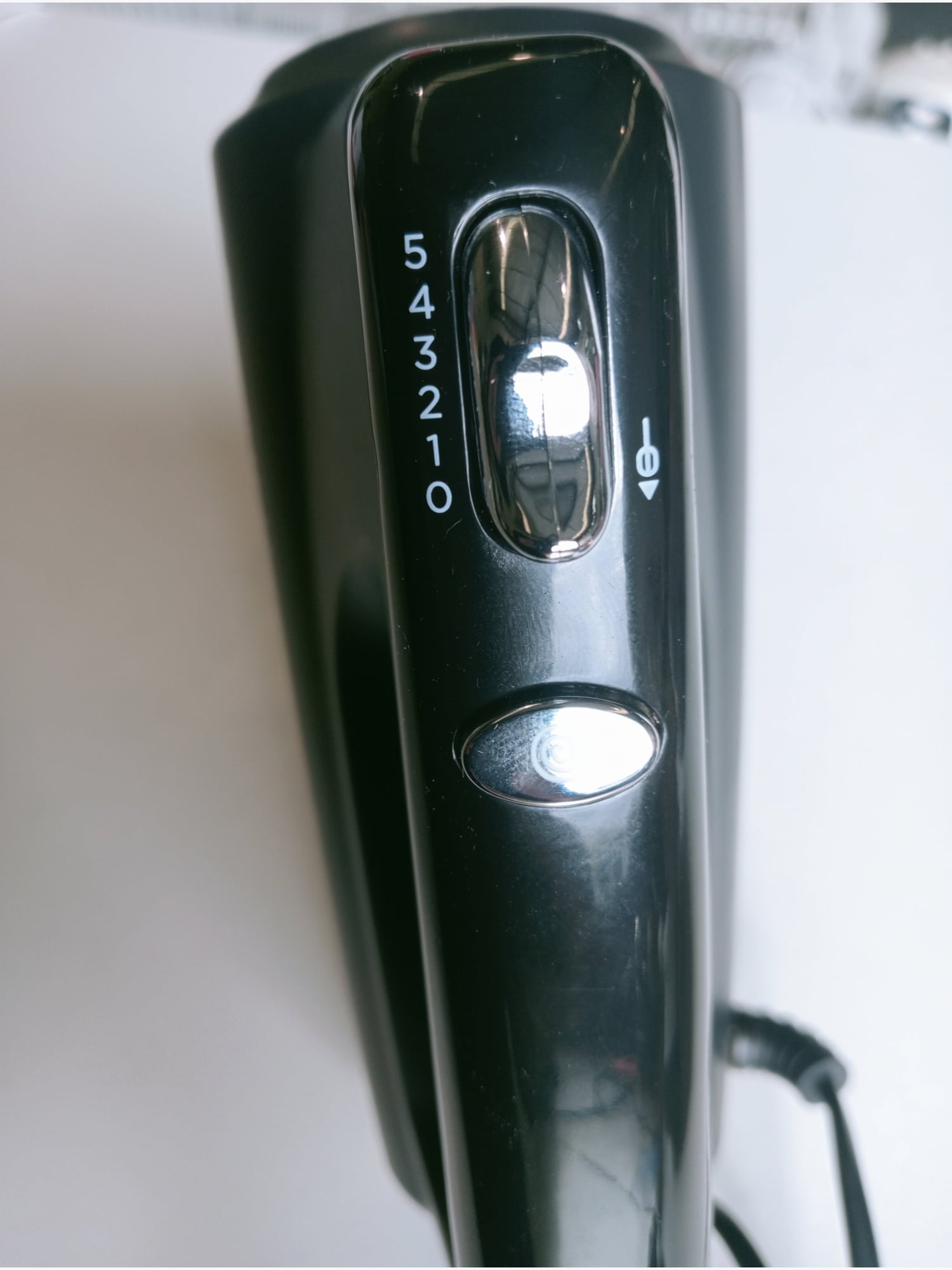 BE Russell Hobbs Hand Mixer - Kitchen Appliance