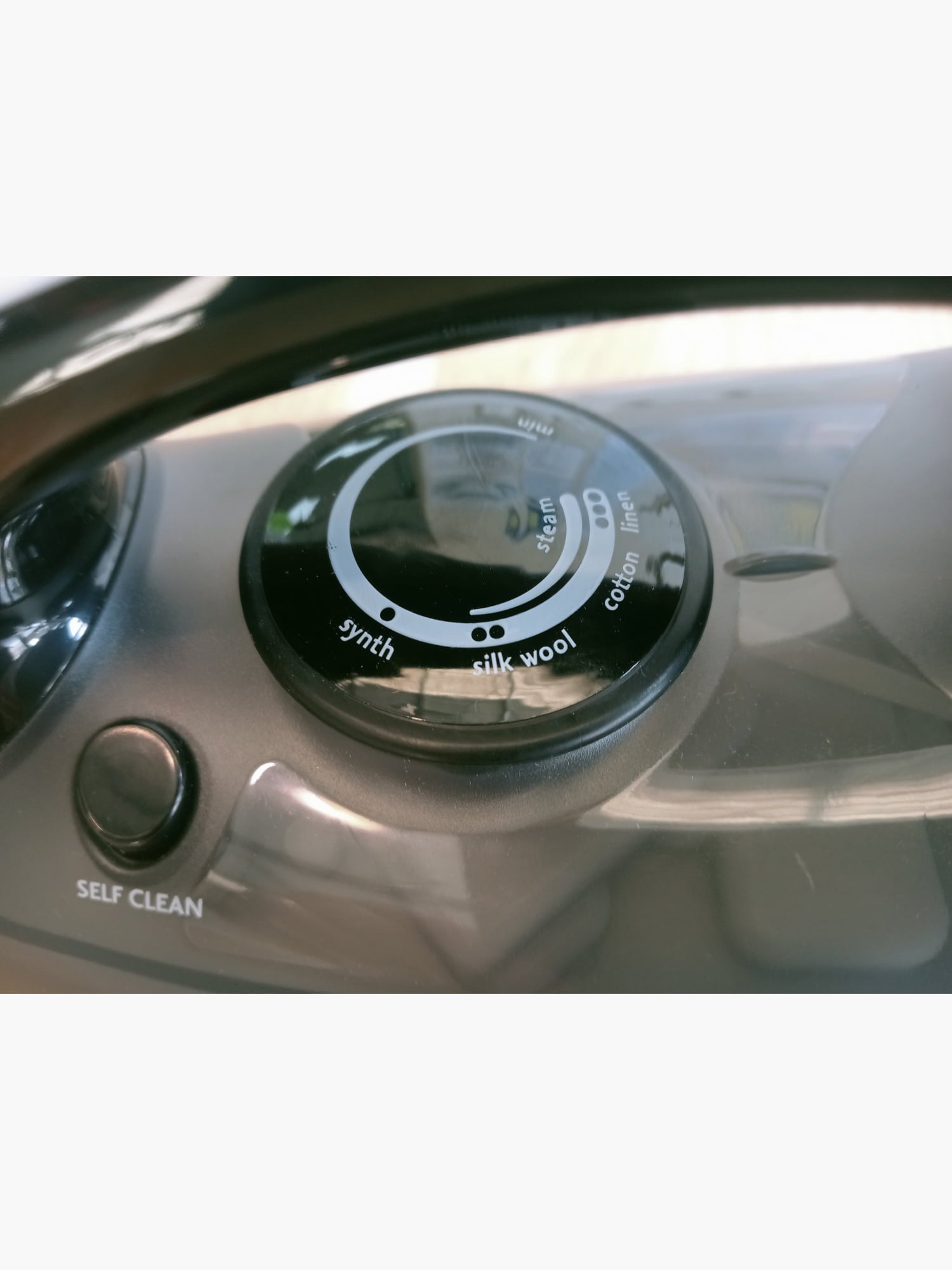 BE Sunbeam Vital Iron - Electrical Goods