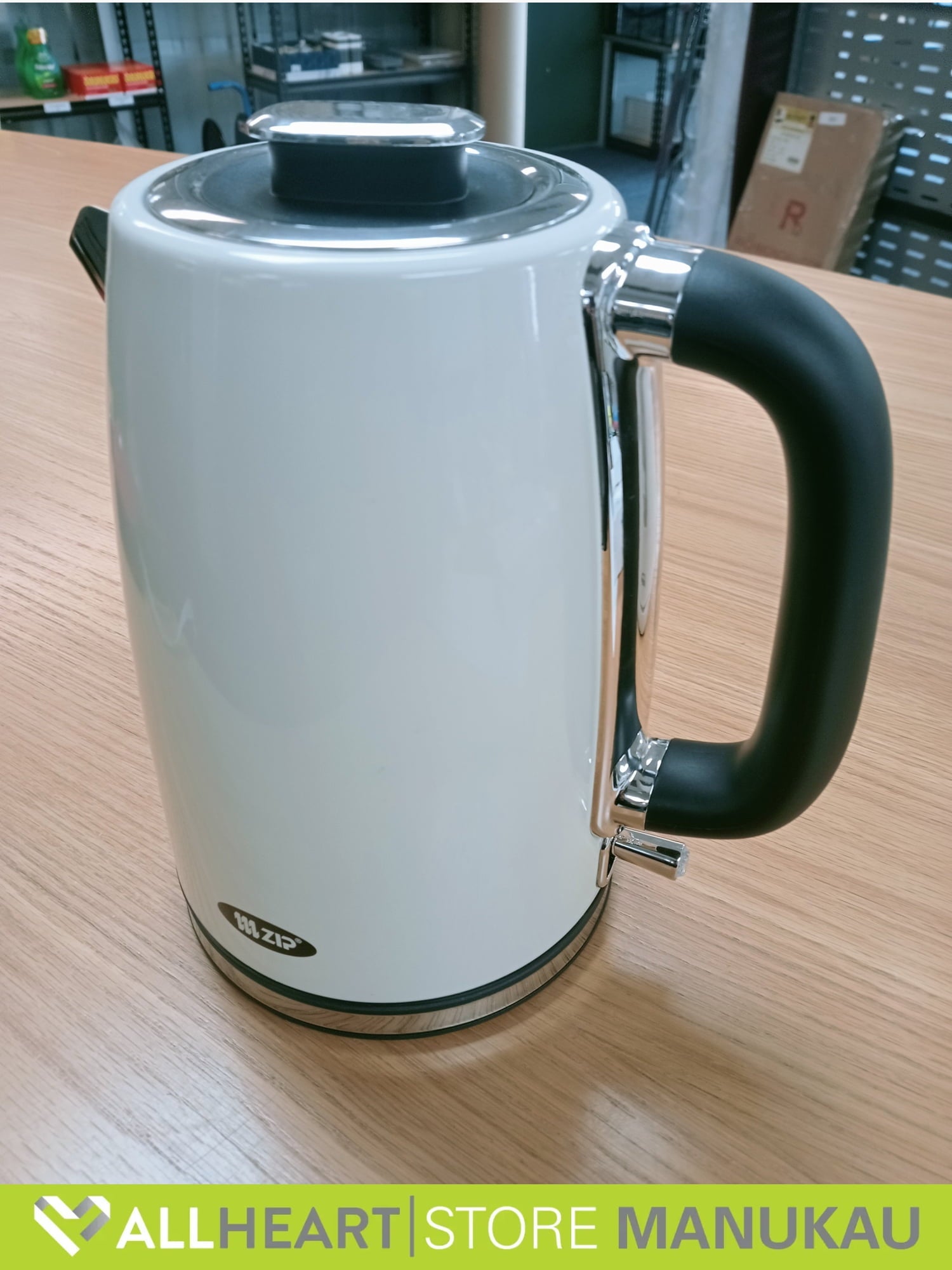 BE Zip Retro Kettle - Cream - Kitchen Appliance