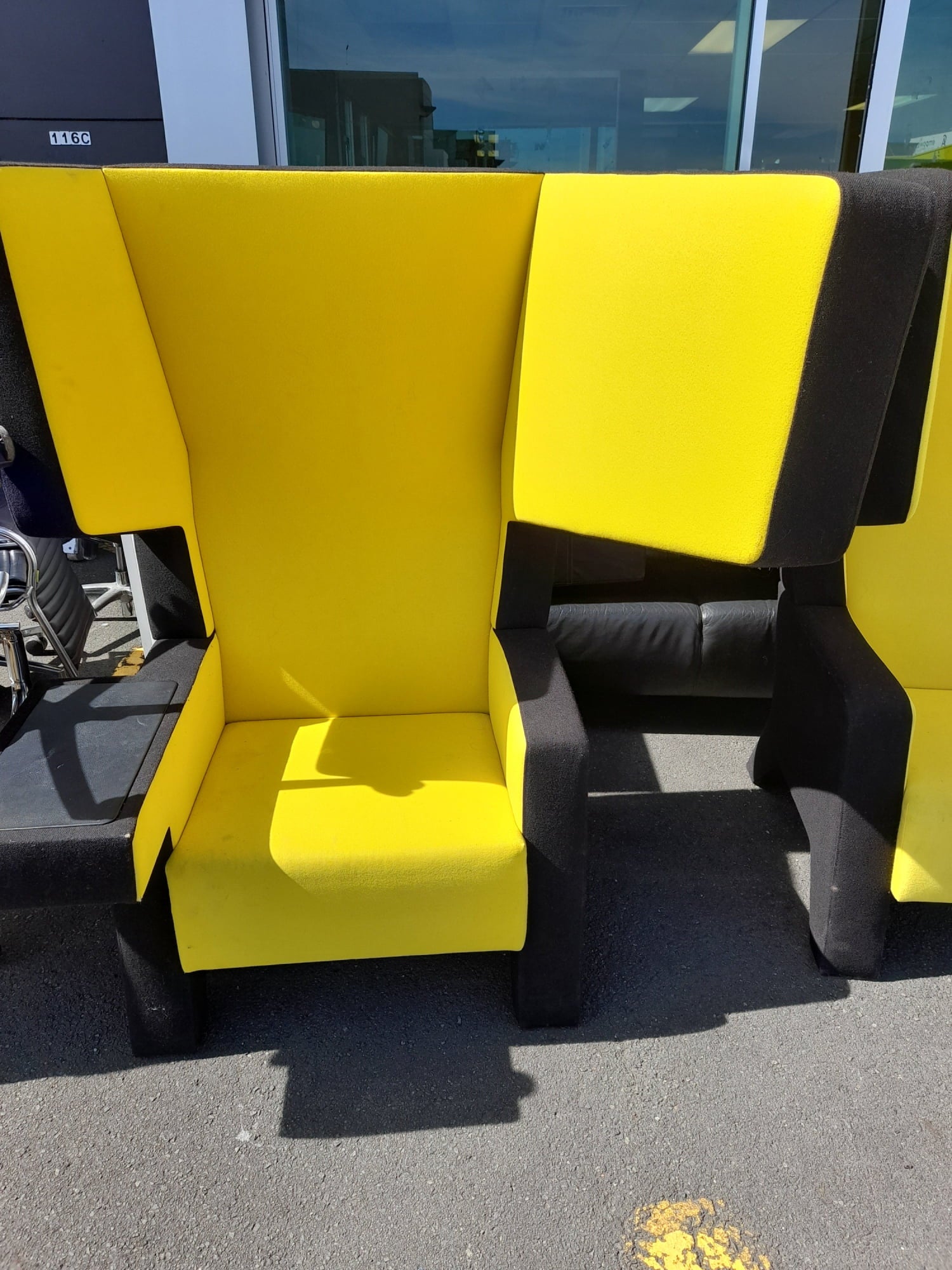 Custom Booth - Single Seat - High Back - Black and Yellow