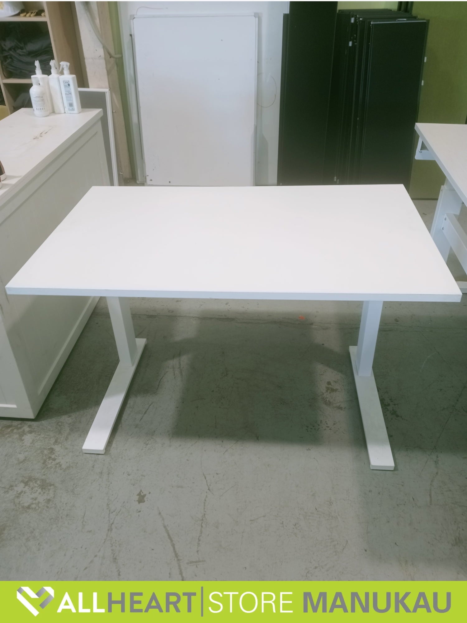 Desk - Manual Height Adjust - Office furniture