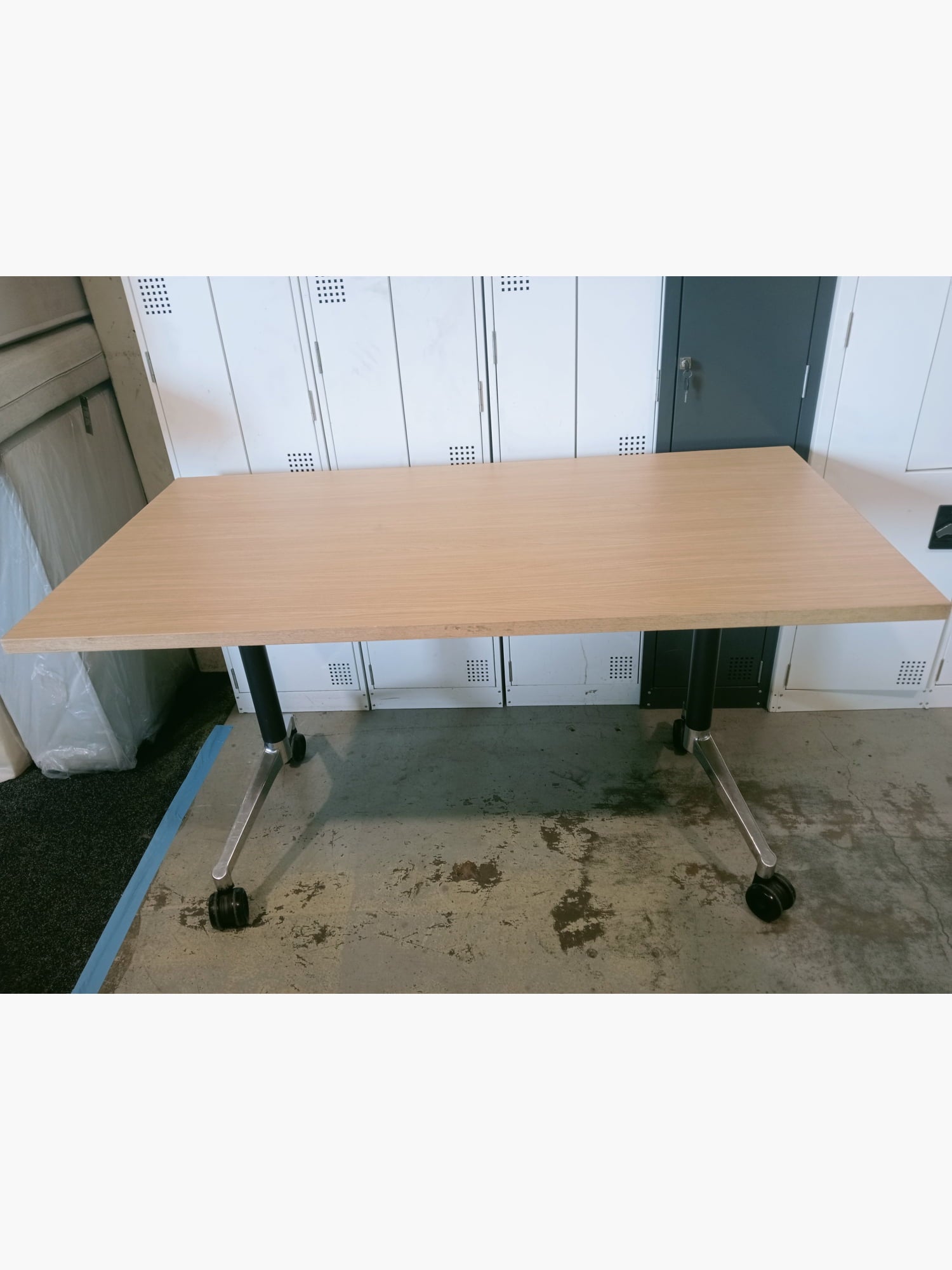 flip desk - Office furniture