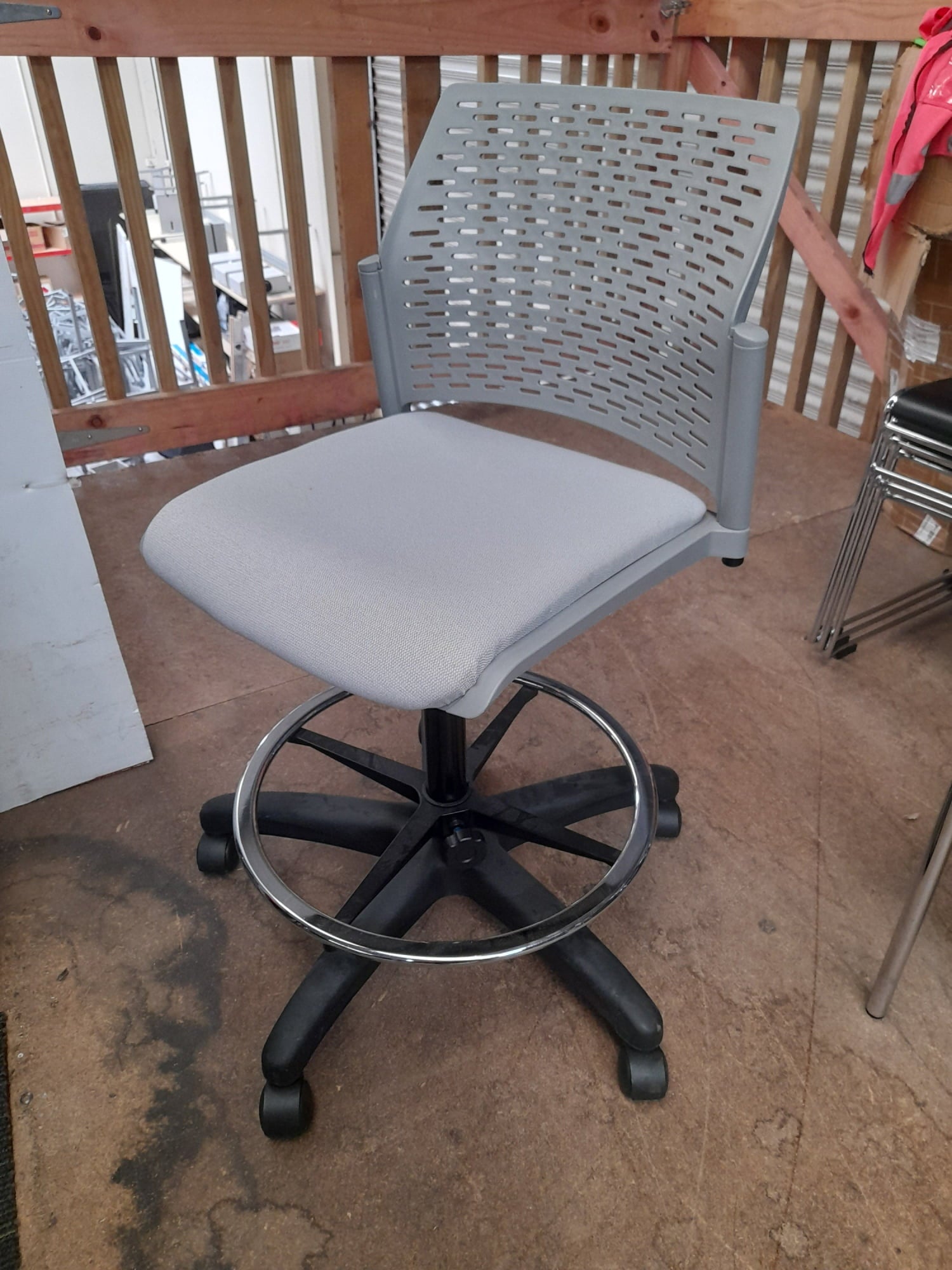 High Task - Office Chair - Light Grey