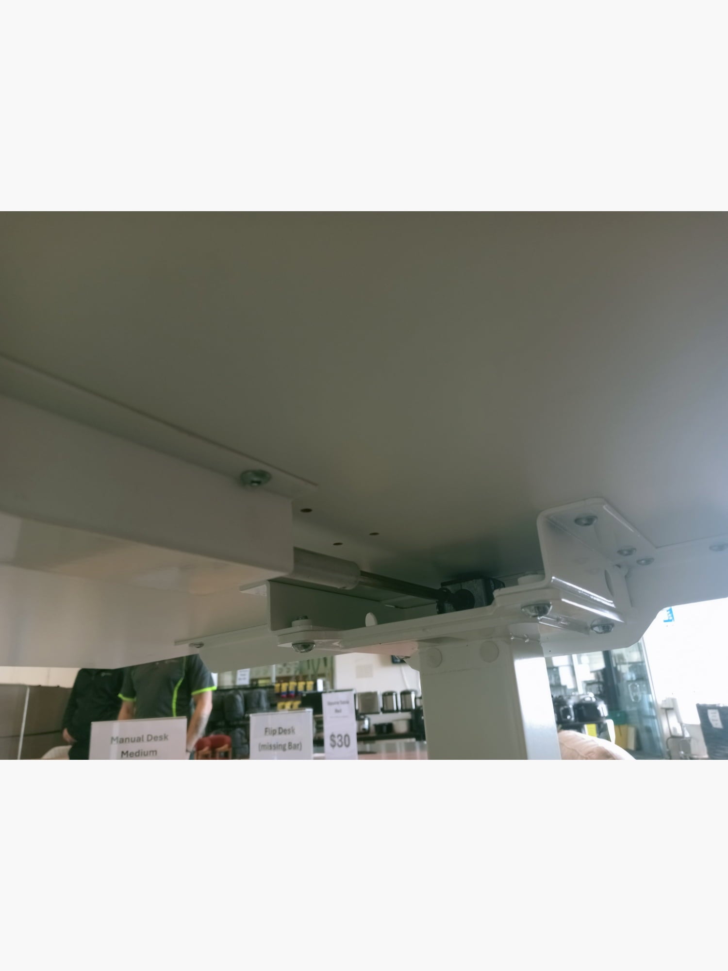 manual desk - Office furniture