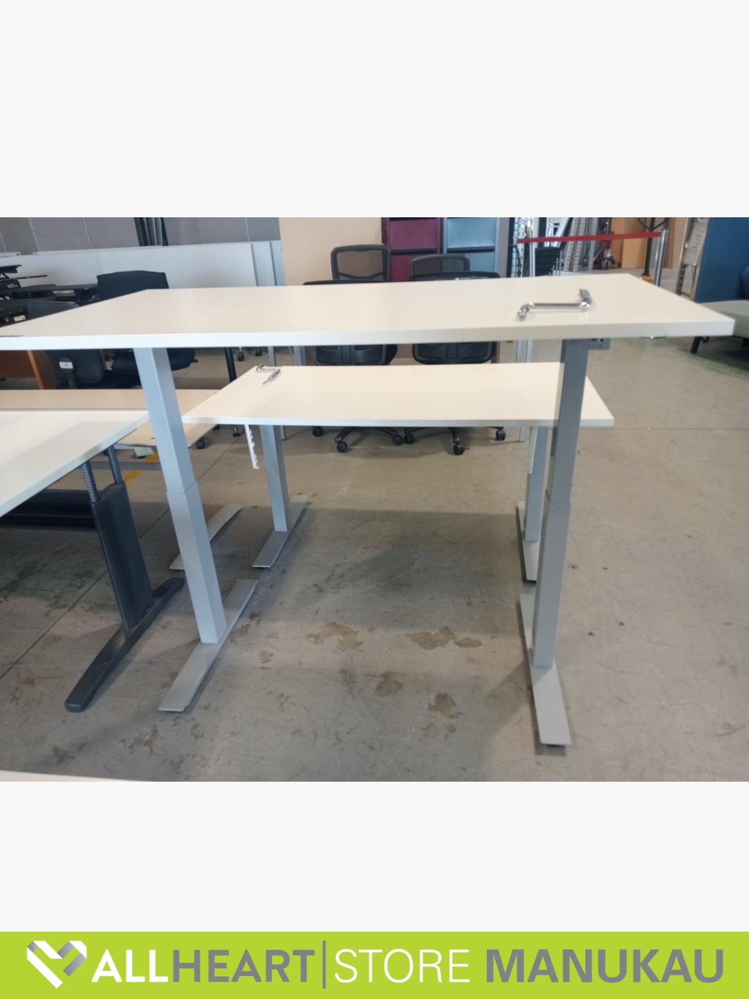 Manual Wind-up Height Adjust Desk - Office furniture