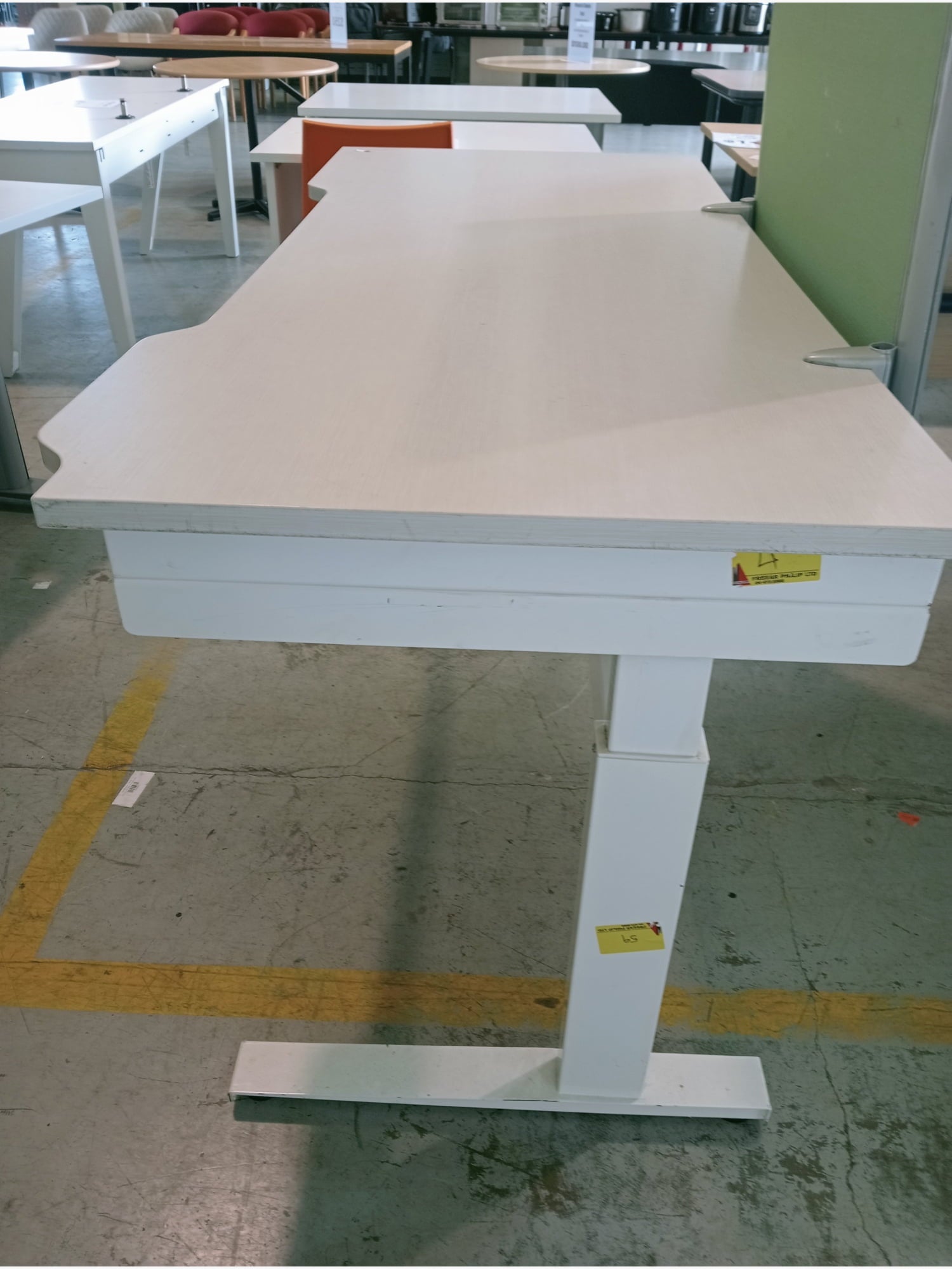 office desk - Office furniture