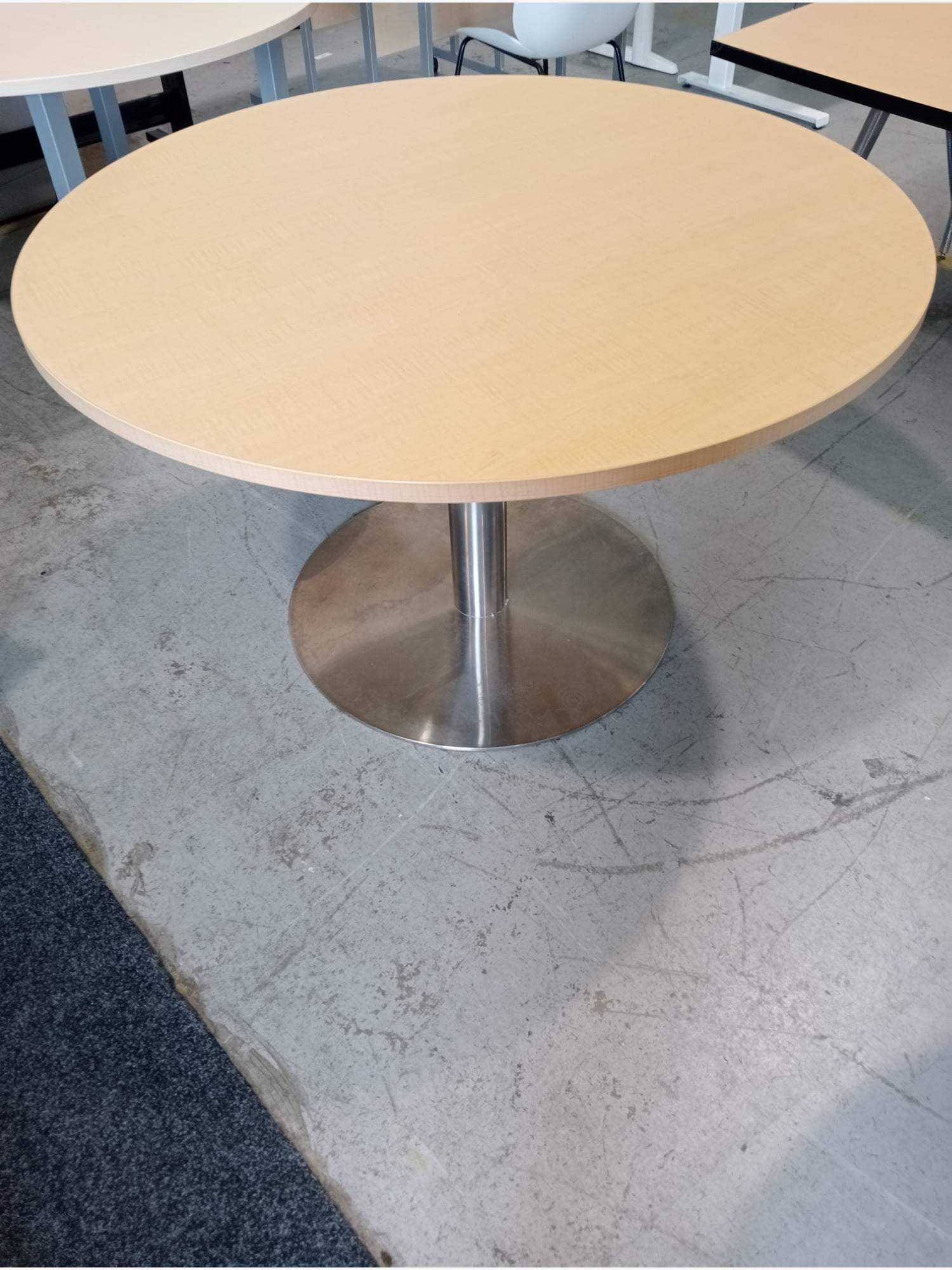 Round Meeting Table - Tan - 1200mm Diametre - Office furniture