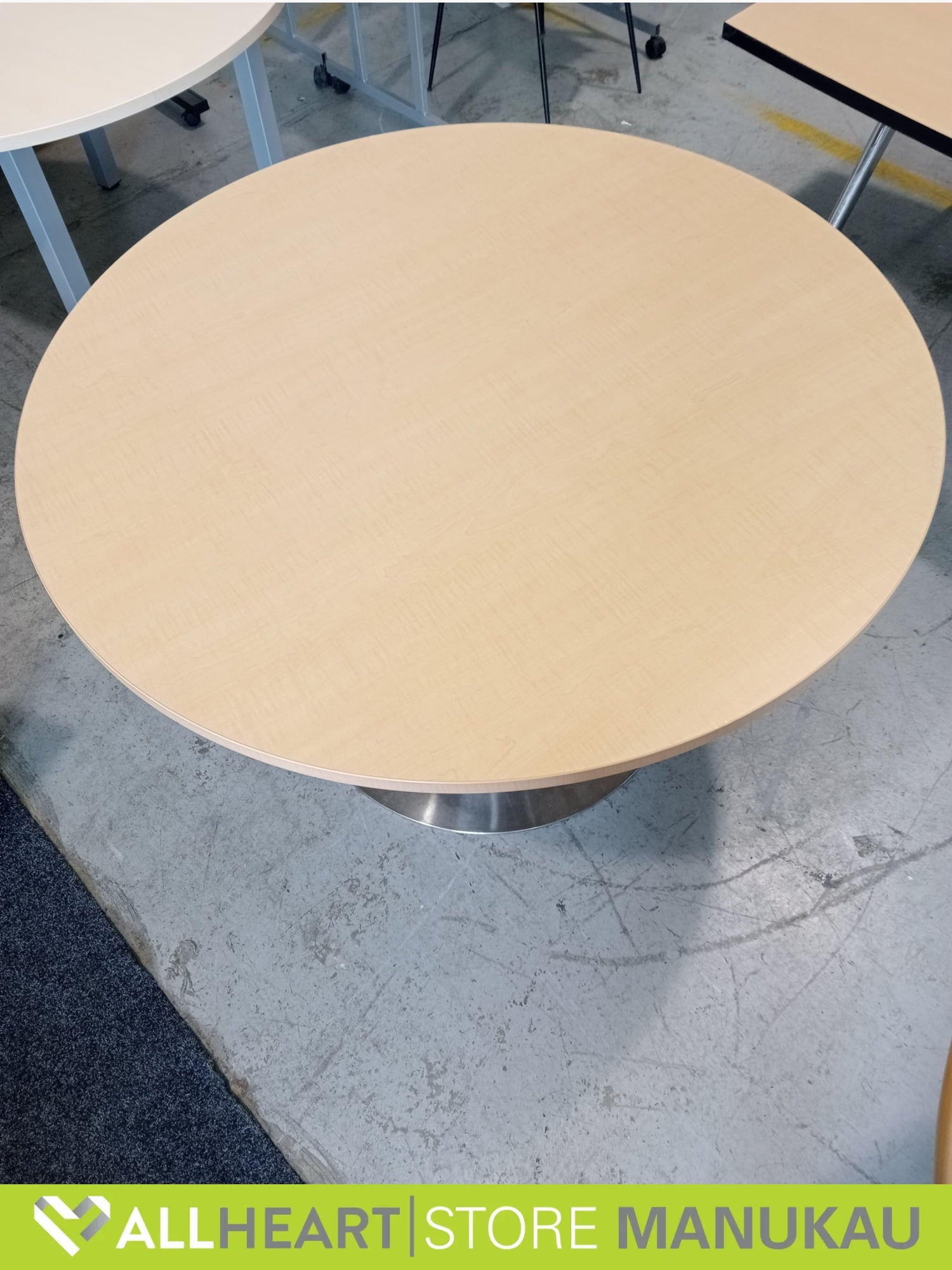 Round Meeting Table - Tan - 1200mm Diametre - Office furniture