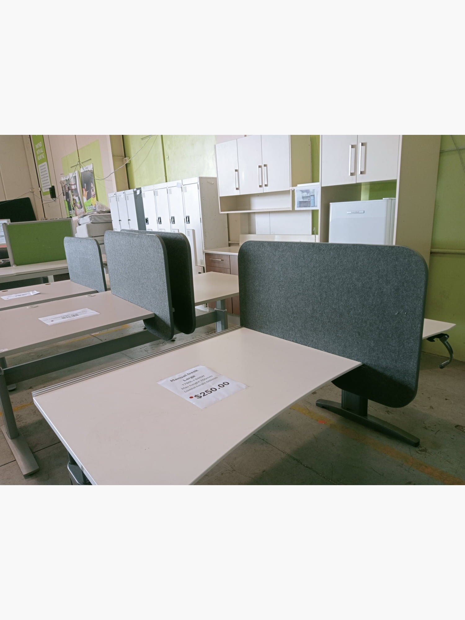 Slide-on Desk Divider Screen - Office furniture