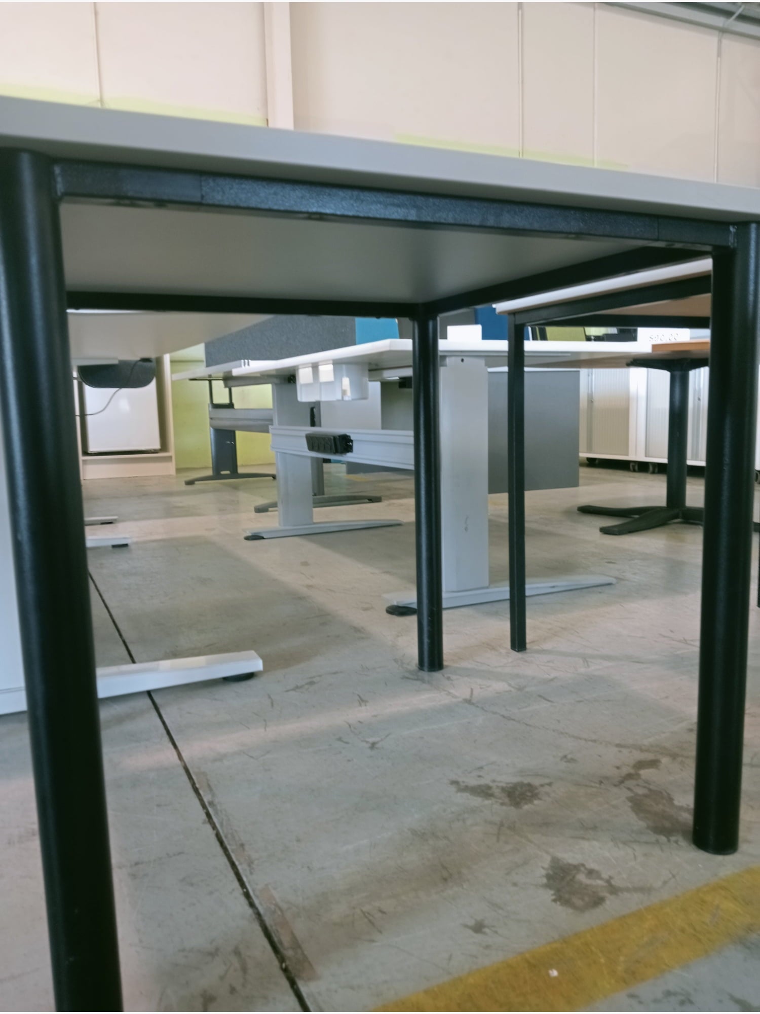 Square Lunchroom Table - Grey - Furniture