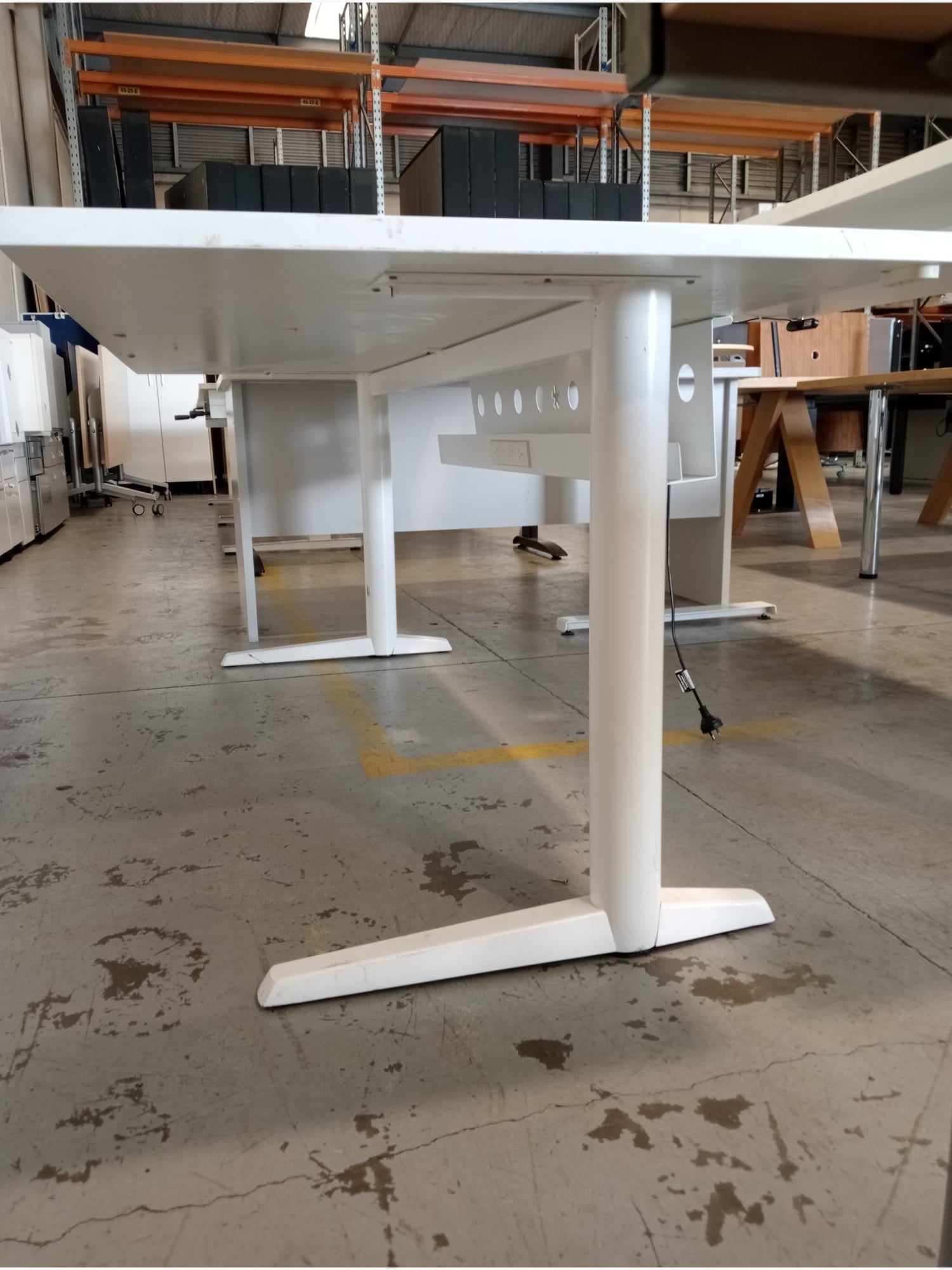 Straight Desk White - 1800mm - Office furniture