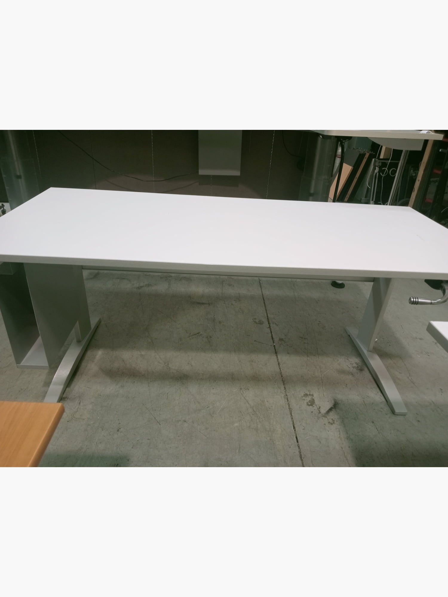 Working desk - Furniture